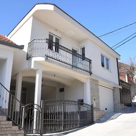 The White Apartment Mostar Exteriör bild