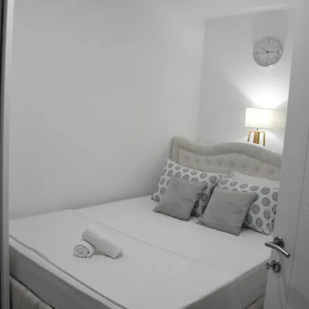 The White Apartment Mostar Exteriör bild